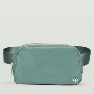 lululemon Everywhere Belt Bag (1 liter)